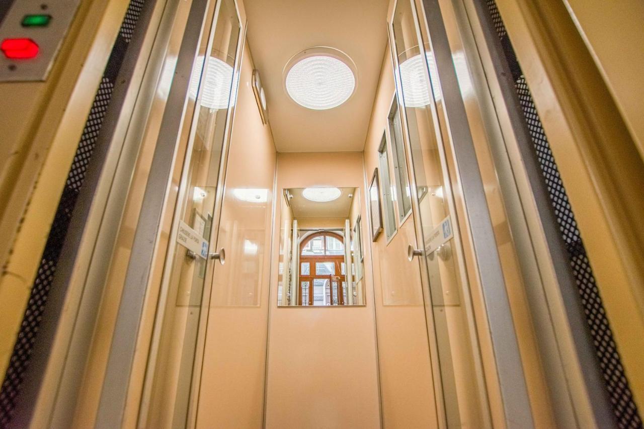 טריאסטה Casa Vacanze Al Teatro מראה חיצוני תמונה